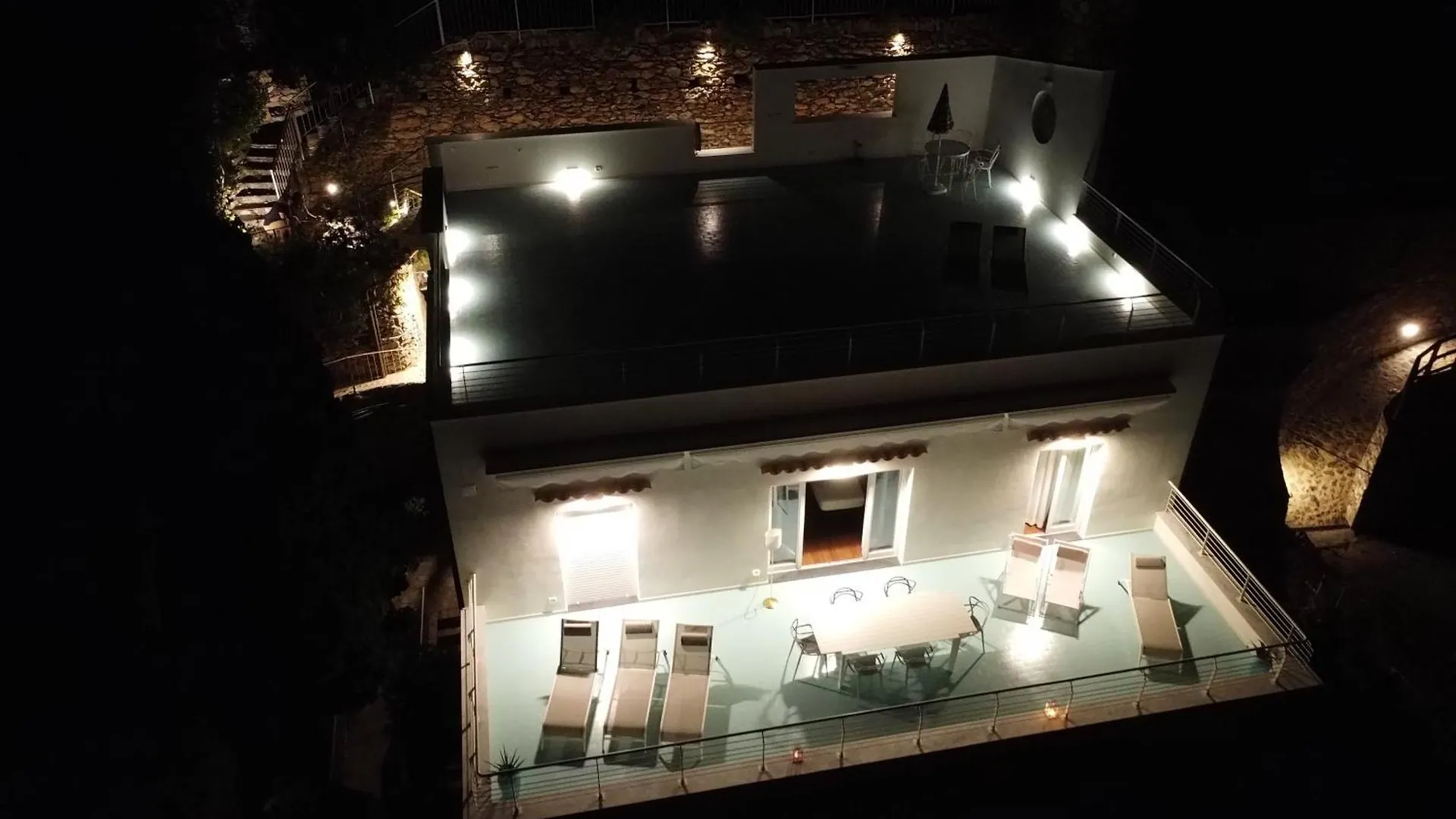 Apartment La Fiorella: Appartamento Con Terrazze In Villa Alassio Italy