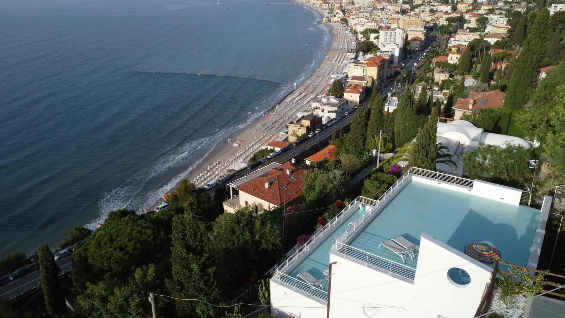 La Fiorella: Appartamento Con Terrazze In Villa contacts