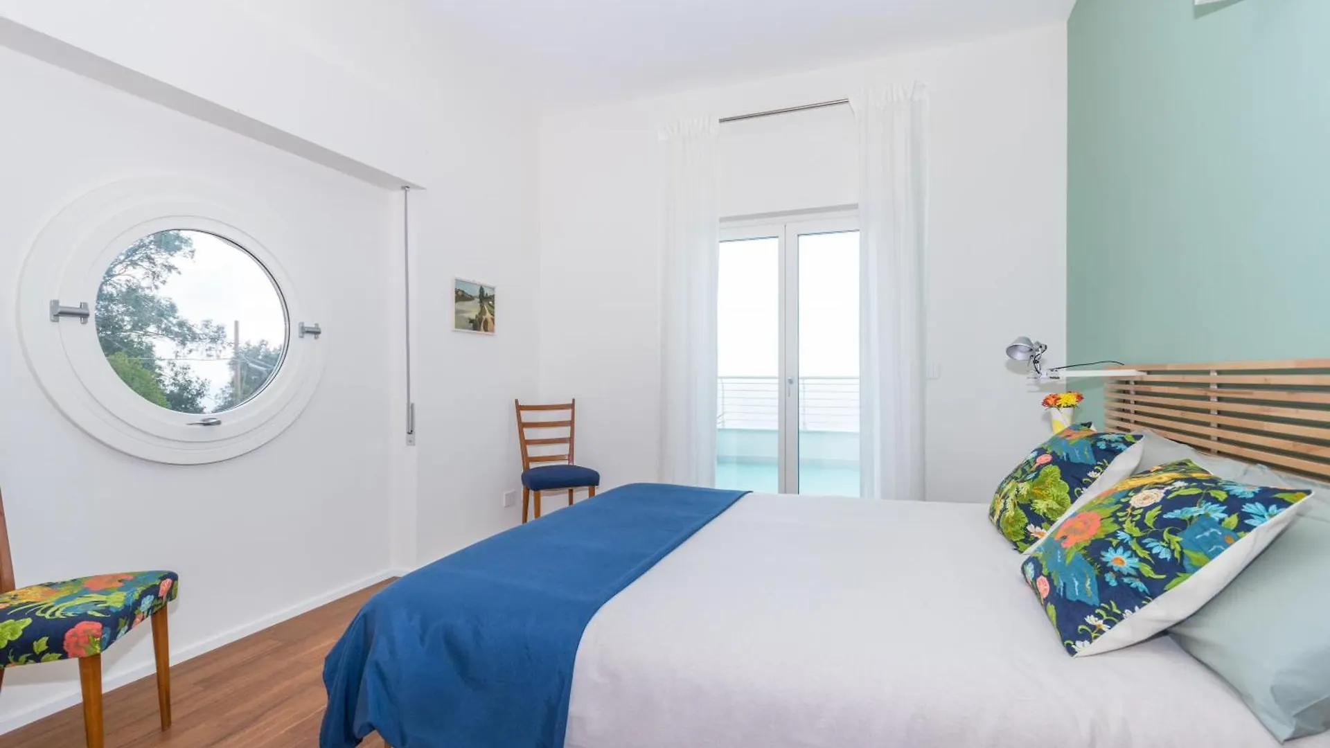 La Fiorella: Appartamento Con Terrazze In Villa Alassio