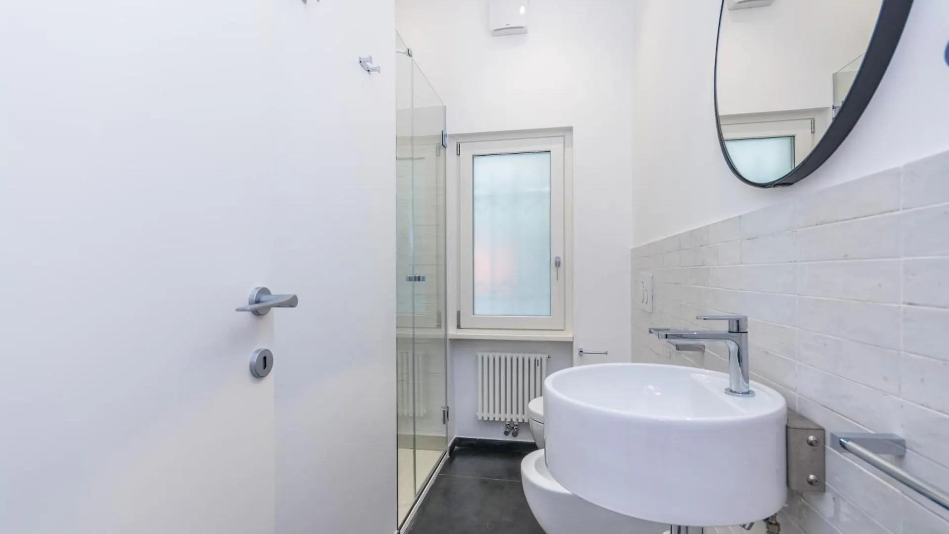 Apartment La Fiorella: Appartamento Con Terrazze In Villa Alassio