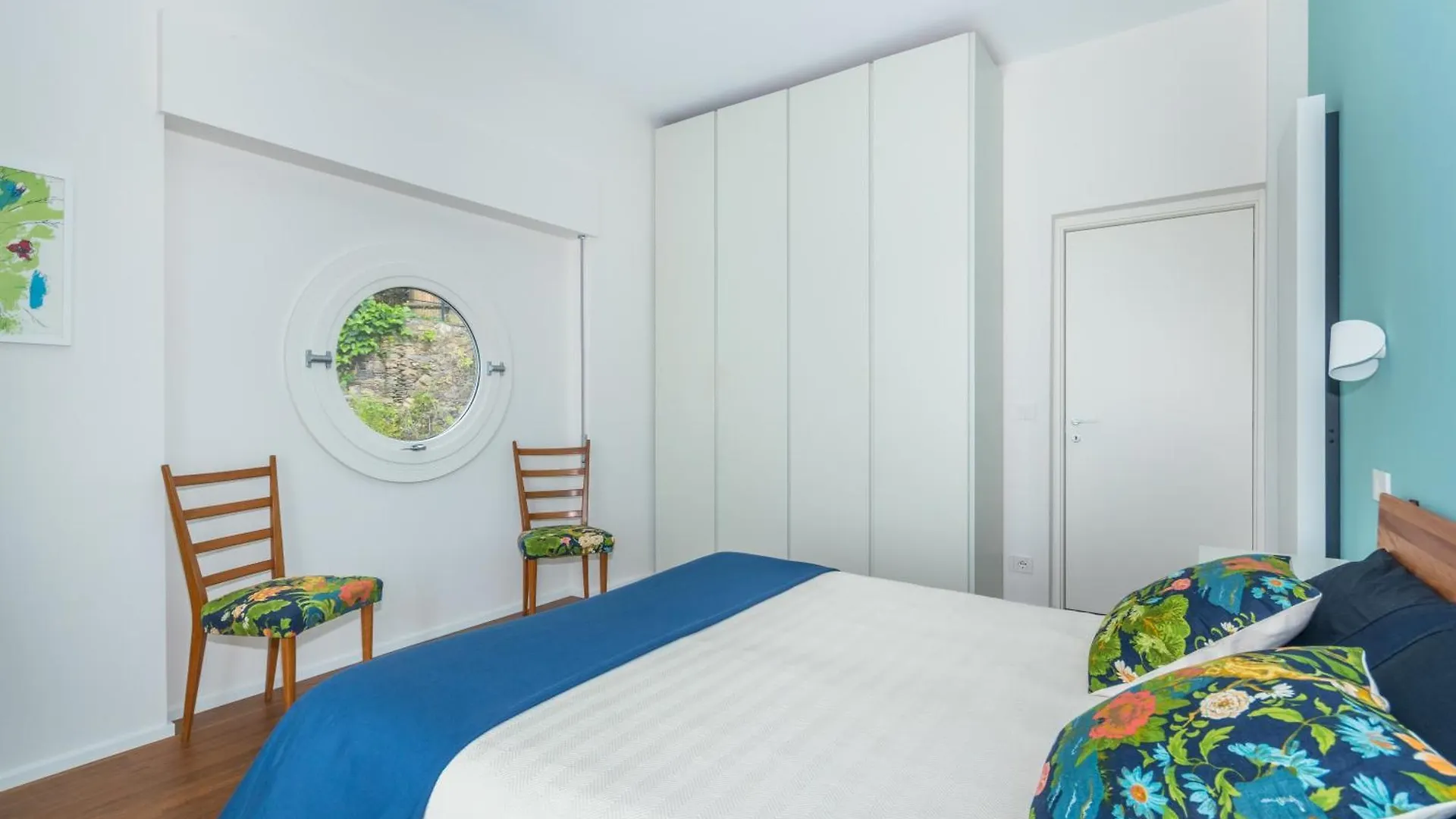La Fiorella: Appartamento Con Terrazze In Villa Alassio Italy