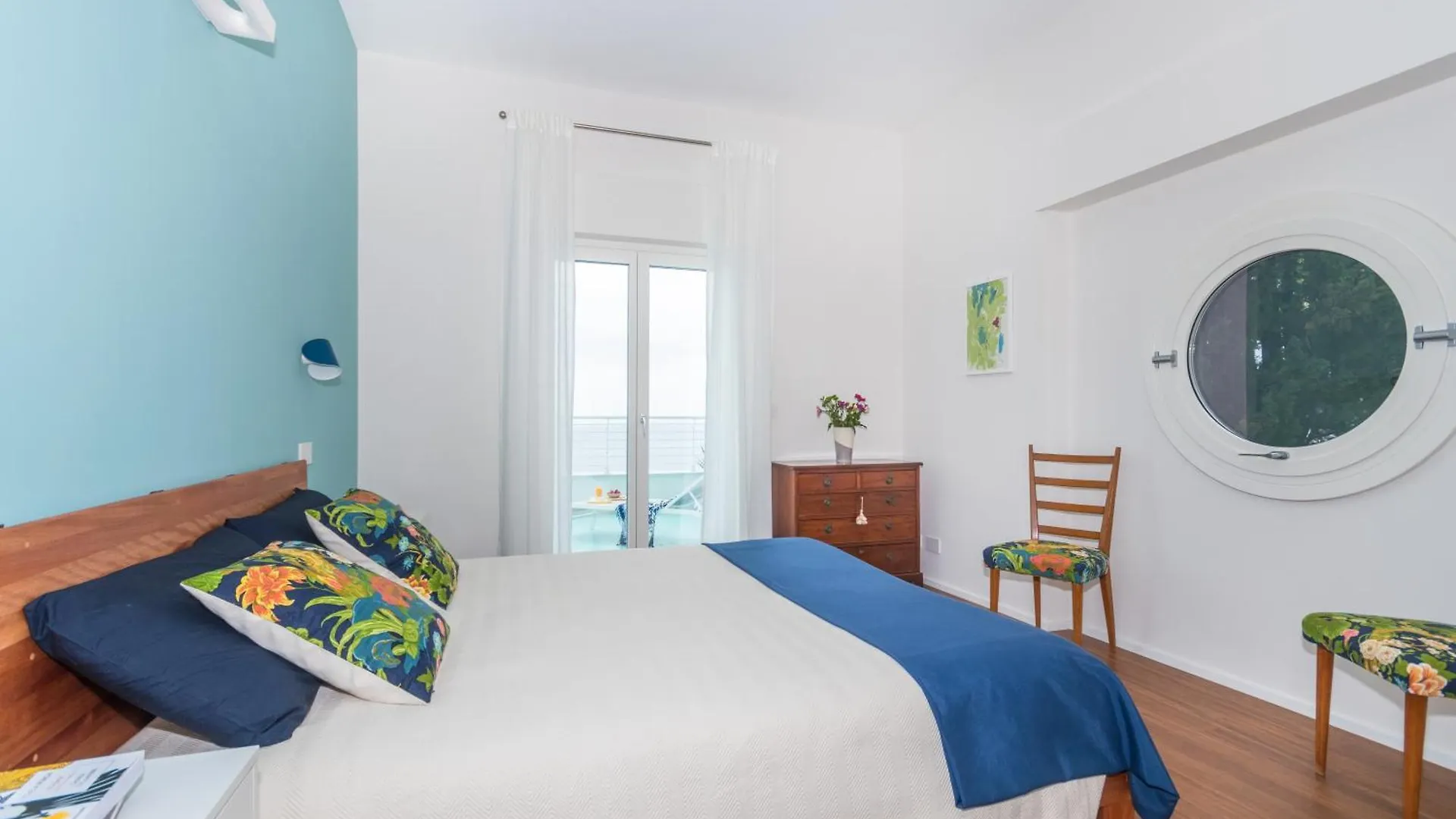 La Fiorella: Appartamento Con Terrazze In Villa Alassio Apartment